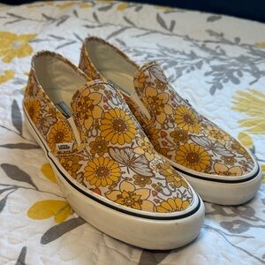Vans Men’s Slip-on Trippy Floral Skate Shoe